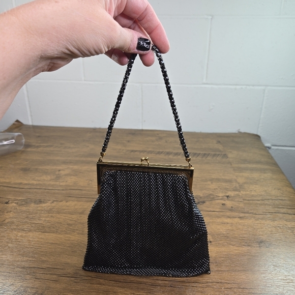 Vtg Whiting & Davis Mesh Metal Gunmetal Handbag - Picture 1 of 9